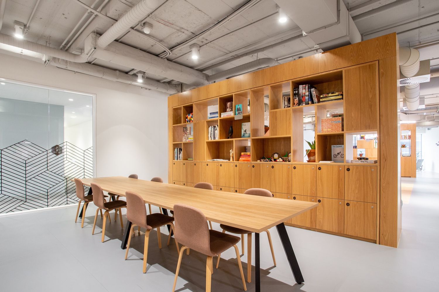 New York, Long Island City - Spaces: 47 Avenue A, New York, NY 10009